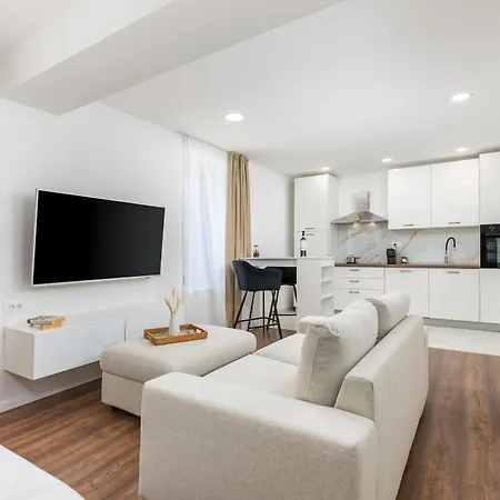 Travel Station Apartment Pula