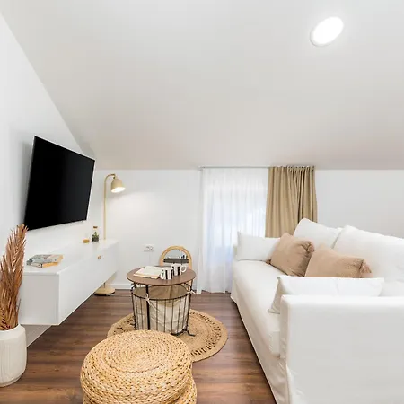 Travel Station Apartment Pula