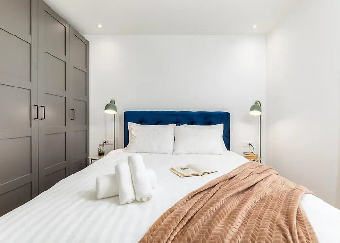 Travel Station Apartment